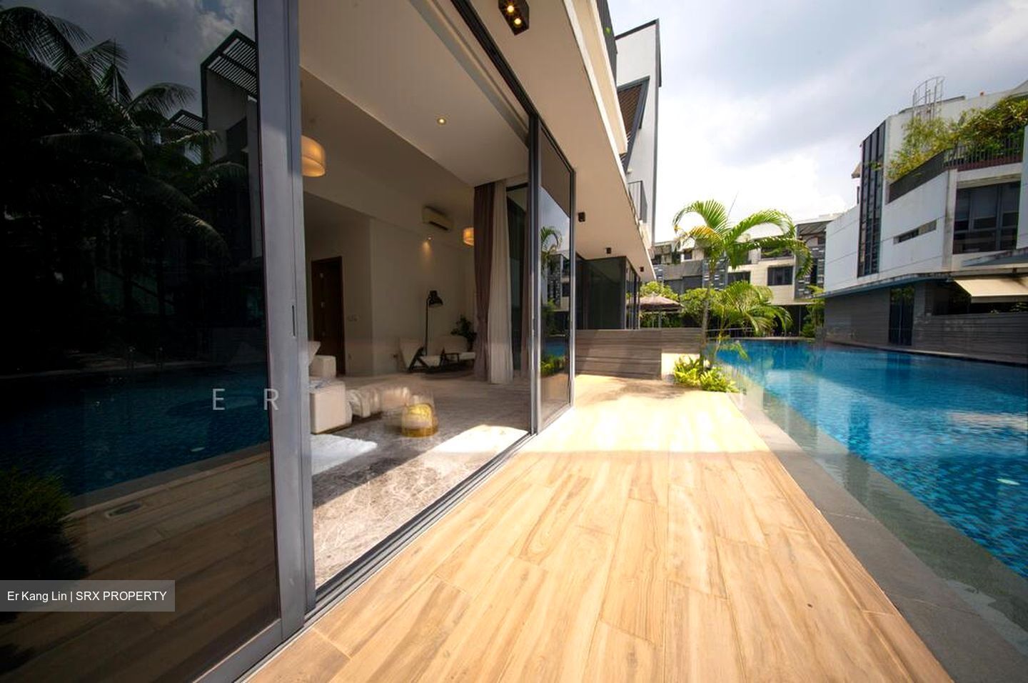 Sunrise Avenue (D28), Terrace #503402681